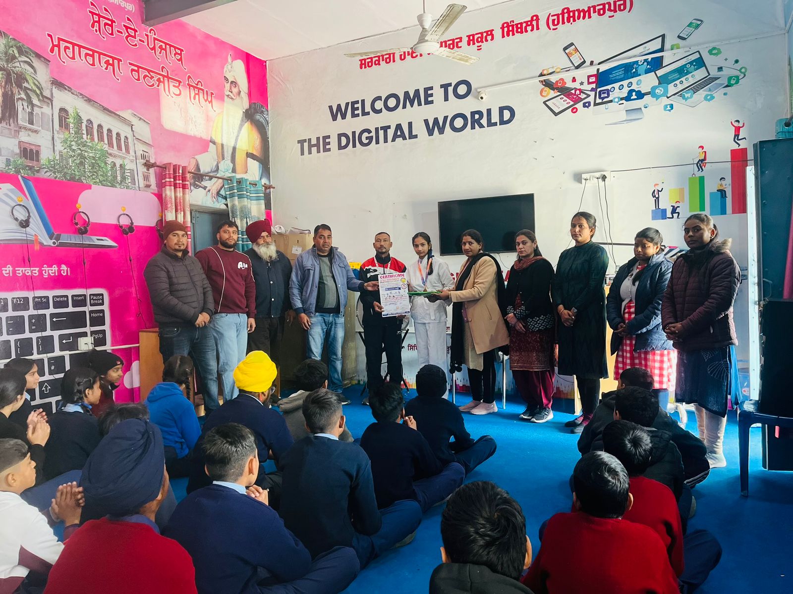 ਰਾਸ਼ਟਰੀ ਪੱਧਰ 'ਤੇ ਕਰਾਟੇ ਚੈਂਪੀਅਨਸ਼ਿਪ ਵਿੱਚ ਸਰਕਾਰੀ ਹਾਈ ਸਕੂਲ ਸਿੰਬਲੀ ਦੀ ਵਿਦਿਆਰਥਣ ਮਨਪ੍ਰੀਤ ਕੌਰ ਨੇ ਜਿੱਤਿਆ ਗੋਲਡ ਮੈਡਲ